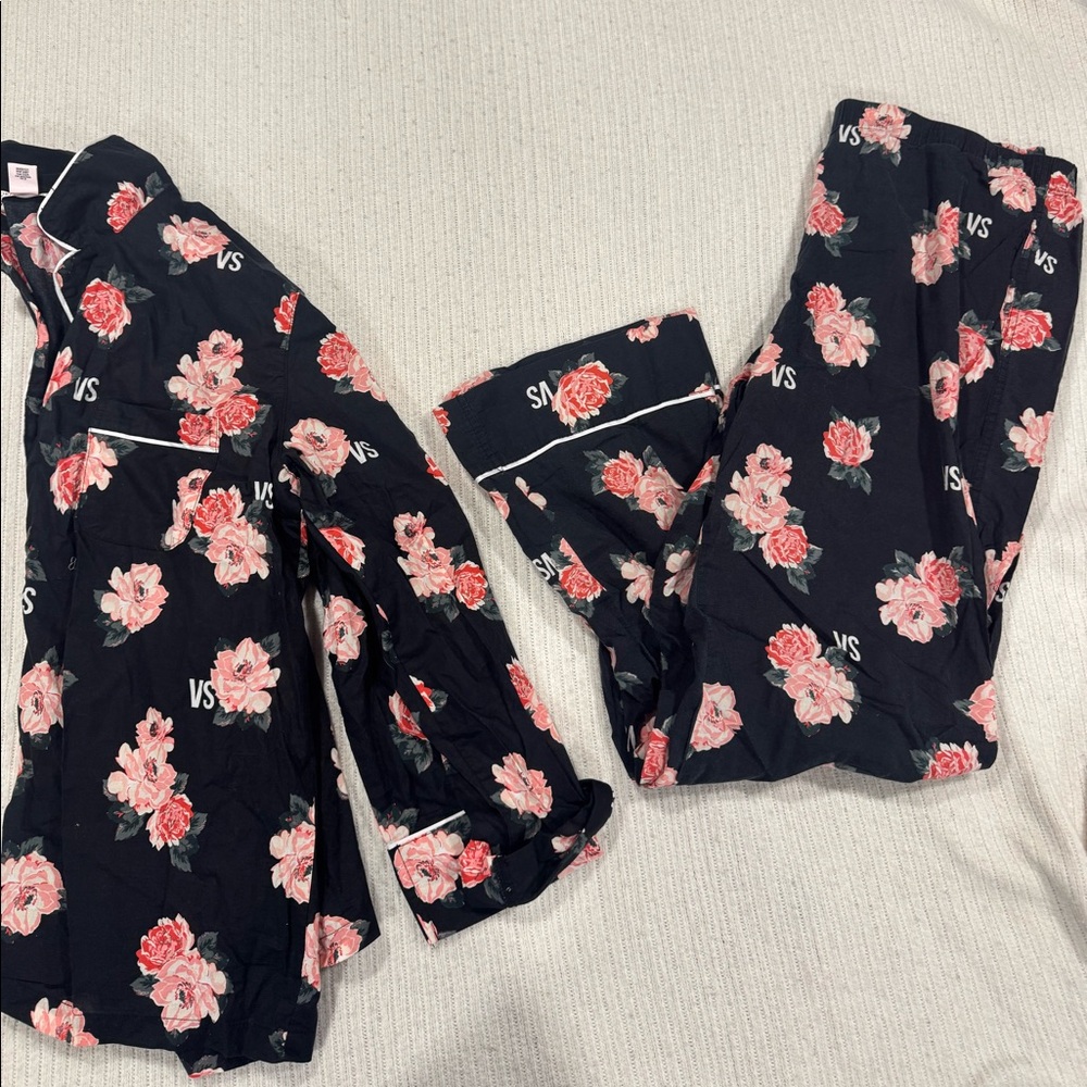 Ladies pajamas